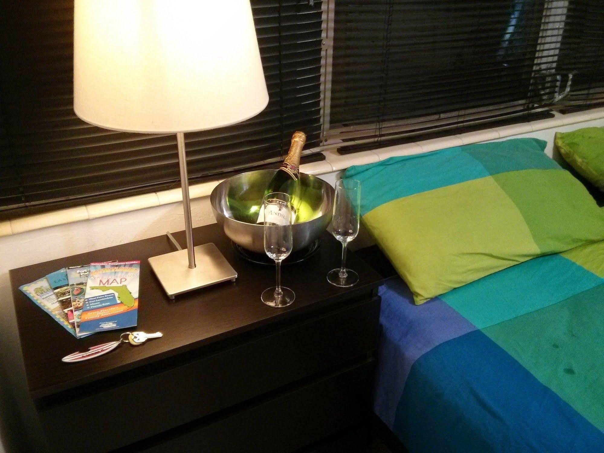 Blue Ocean Guesthouse Oakland Park Eksteriør billede